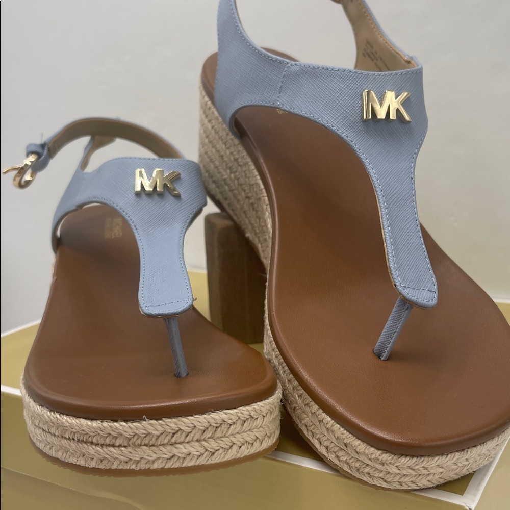 Michael Kors LANEY THONG FAUX LEATHER Pale Blue
40TOLAMS2L Heeled Sandals Wedge - Picture 5 of 16